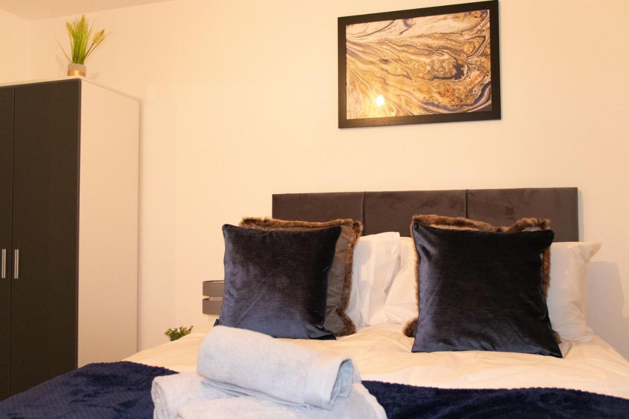 Livestay-Modern Apartment Minutes Away From Heathrow Slough Exterior foto